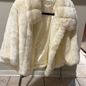 Calvin Klein Women's Plush Cream Teddy Jacket